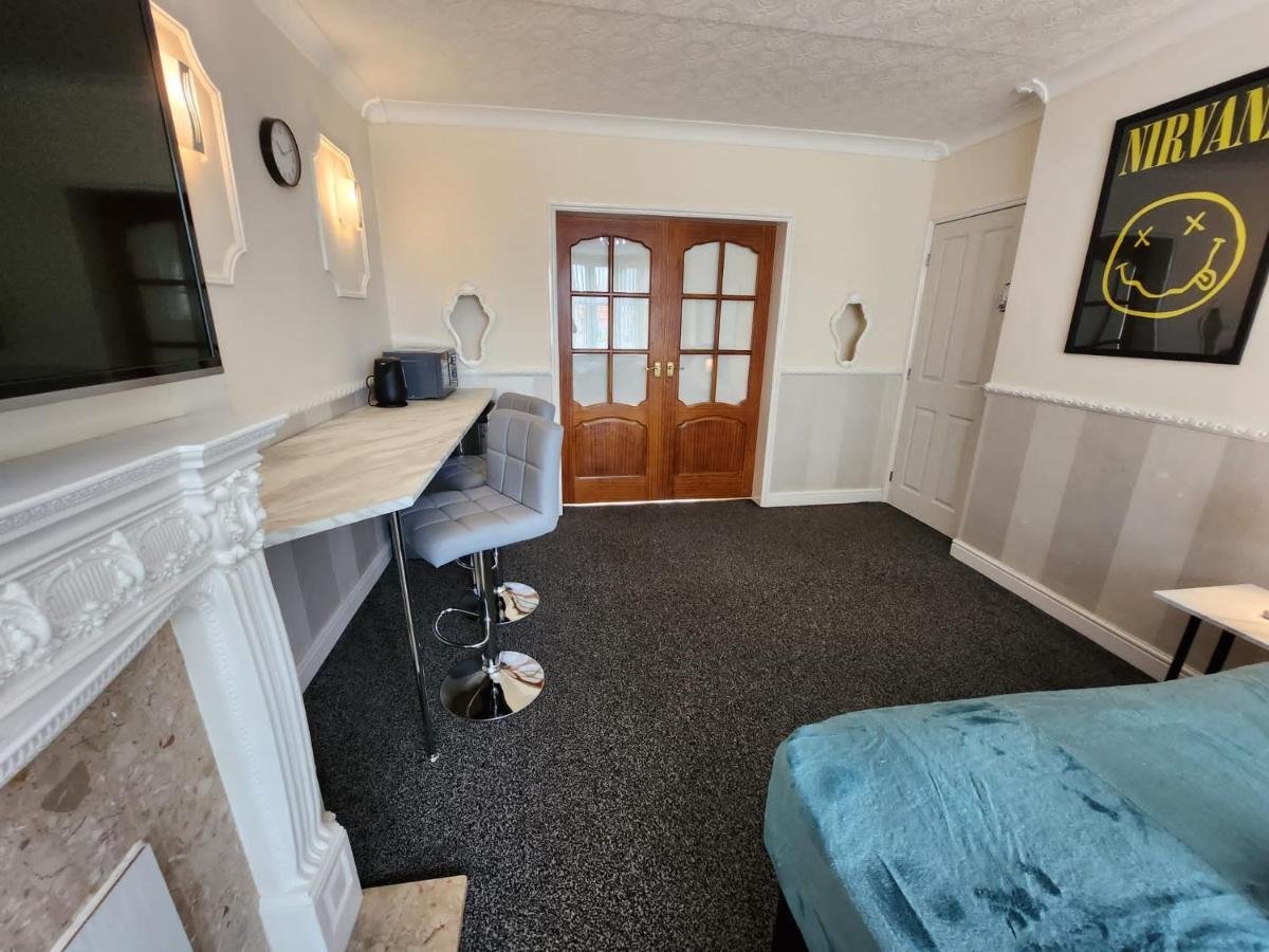 Sheldon Shared House Hotel Solihull Eksteriør billede