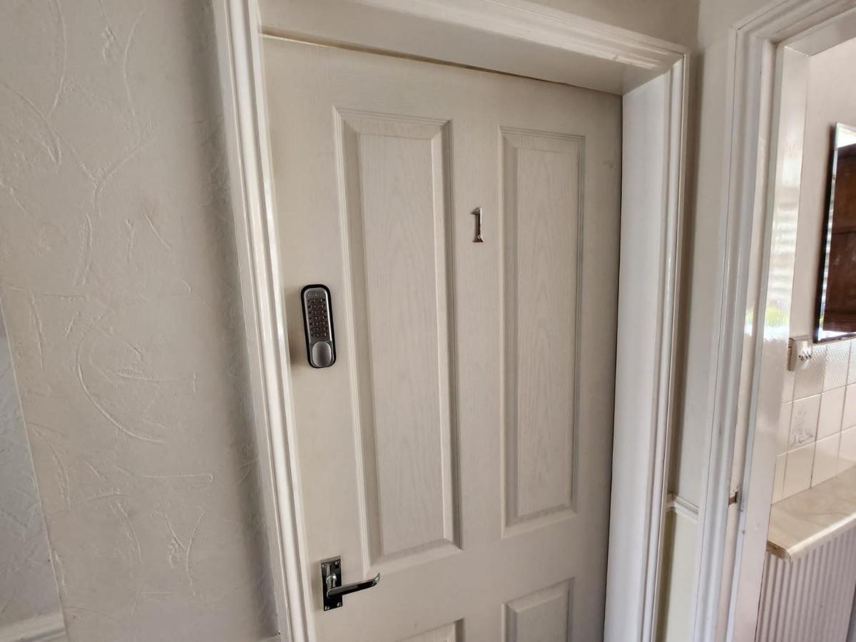 Sheldon Shared House Hotel Solihull Eksteriør billede