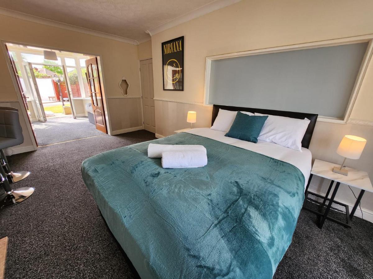 Sheldon Shared House Hotel Solihull Eksteriør billede