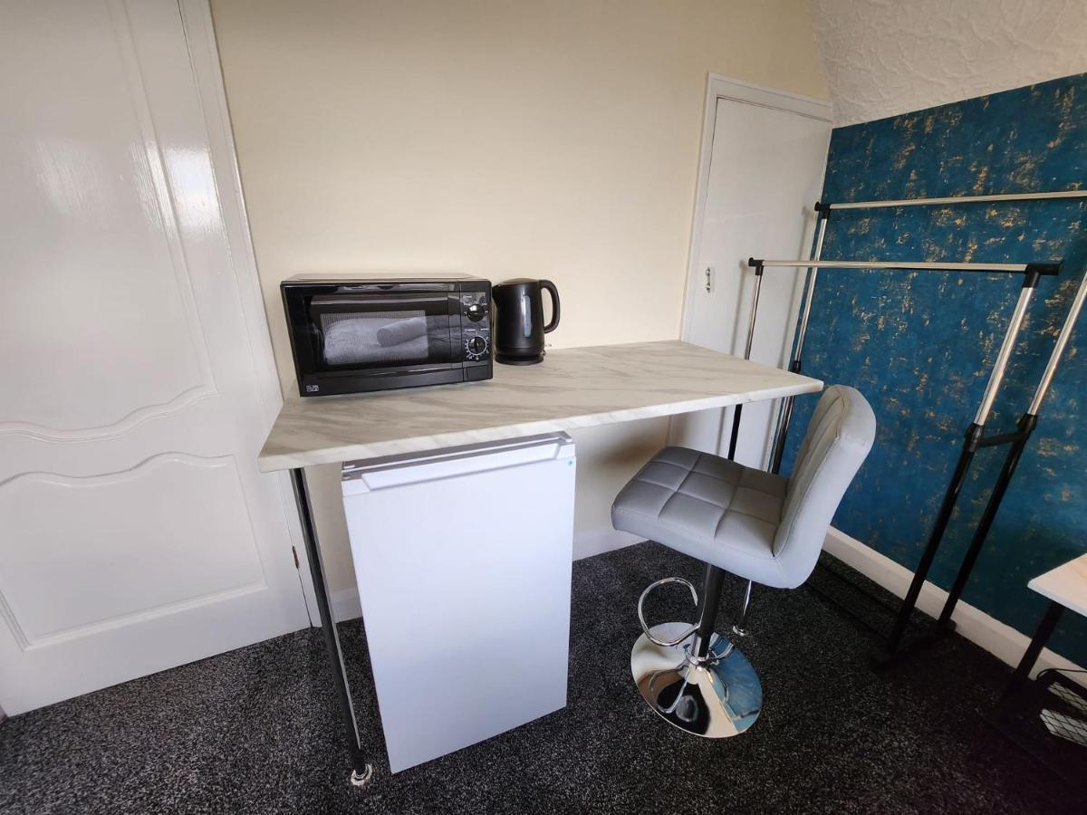 Sheldon Shared House Hotel Solihull Eksteriør billede