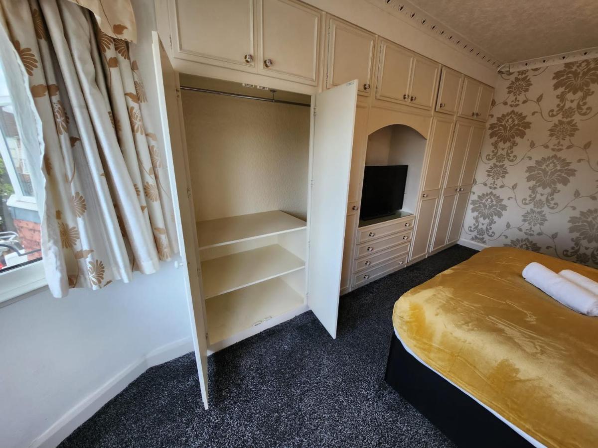 Sheldon Shared House Hotel Solihull Eksteriør billede